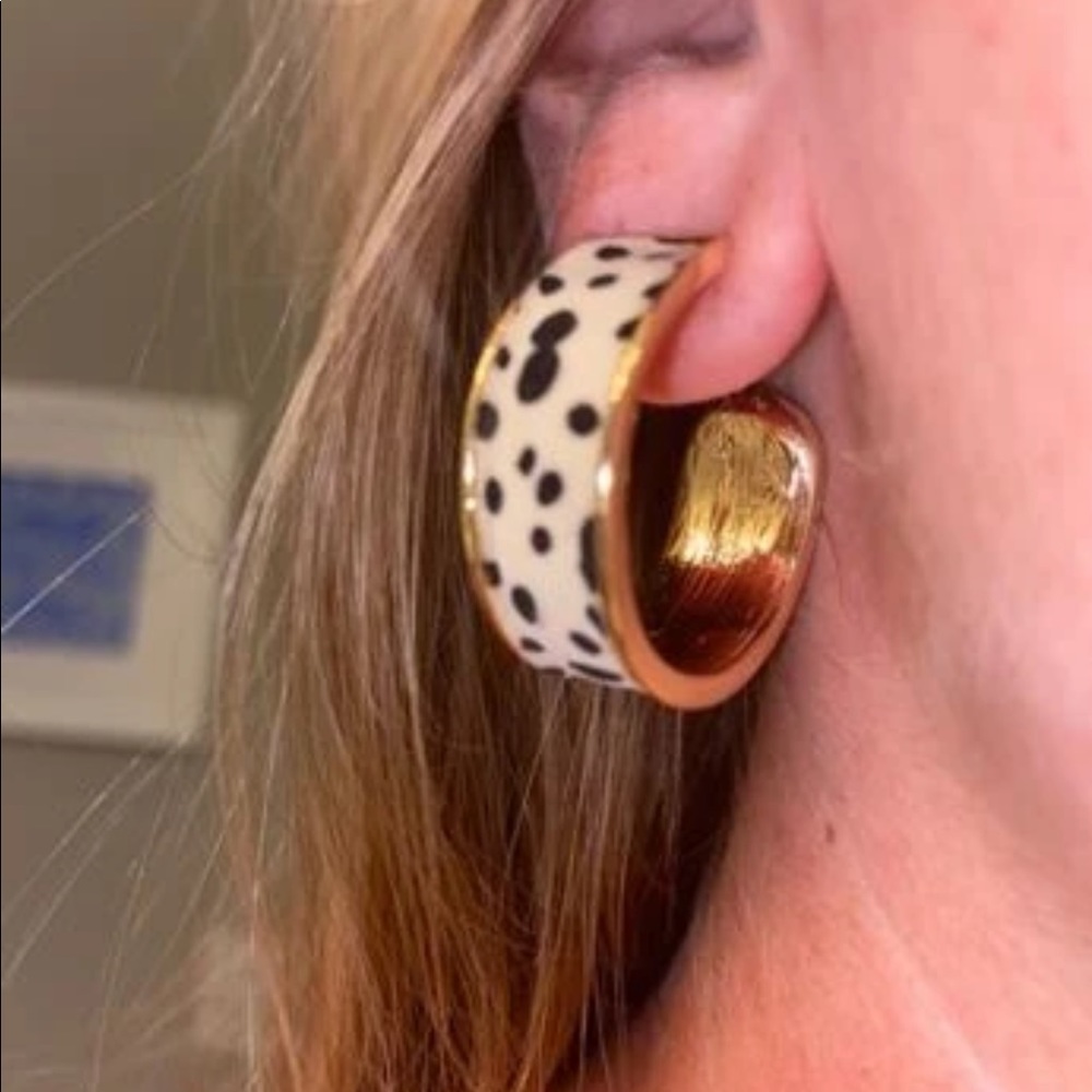 NWOT Polka Dot Cuff Hoop Earrings - Picture 4 of 4